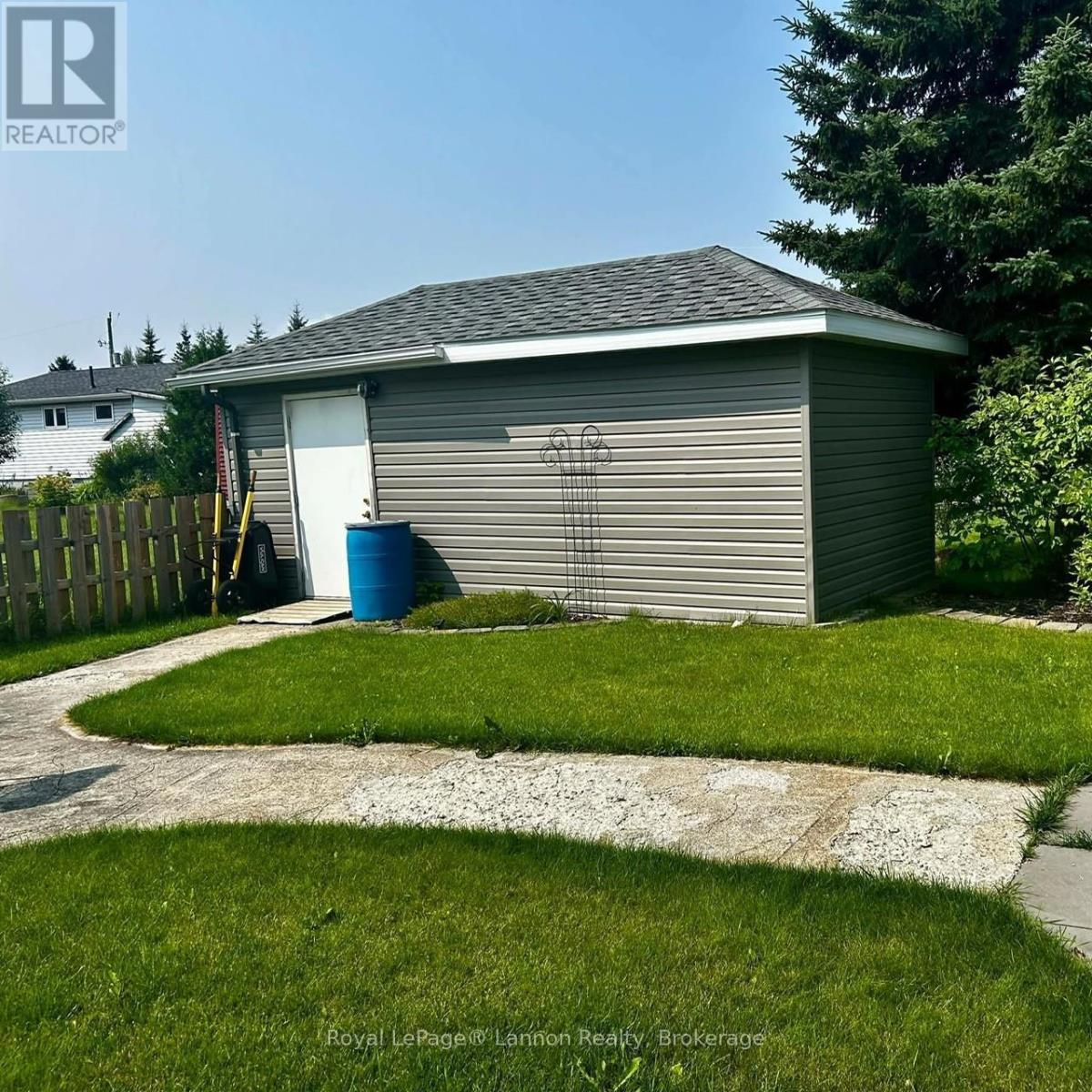 209 Mckenzie Avenue E Property Photo 34
