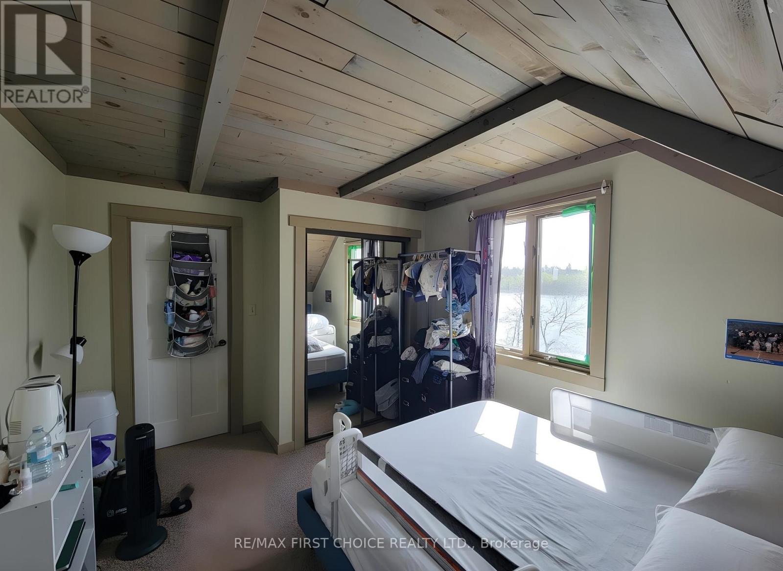 1208 Olde Shambles Rd Property Photo 9