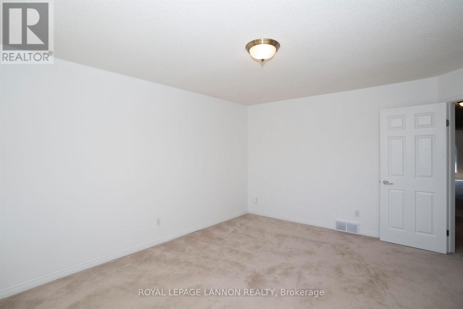 113 Princeton Place Property Photo 24