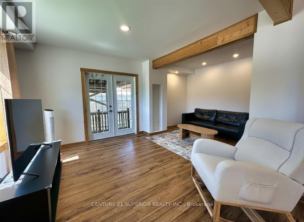 25 Timmins Street Property Photo 4