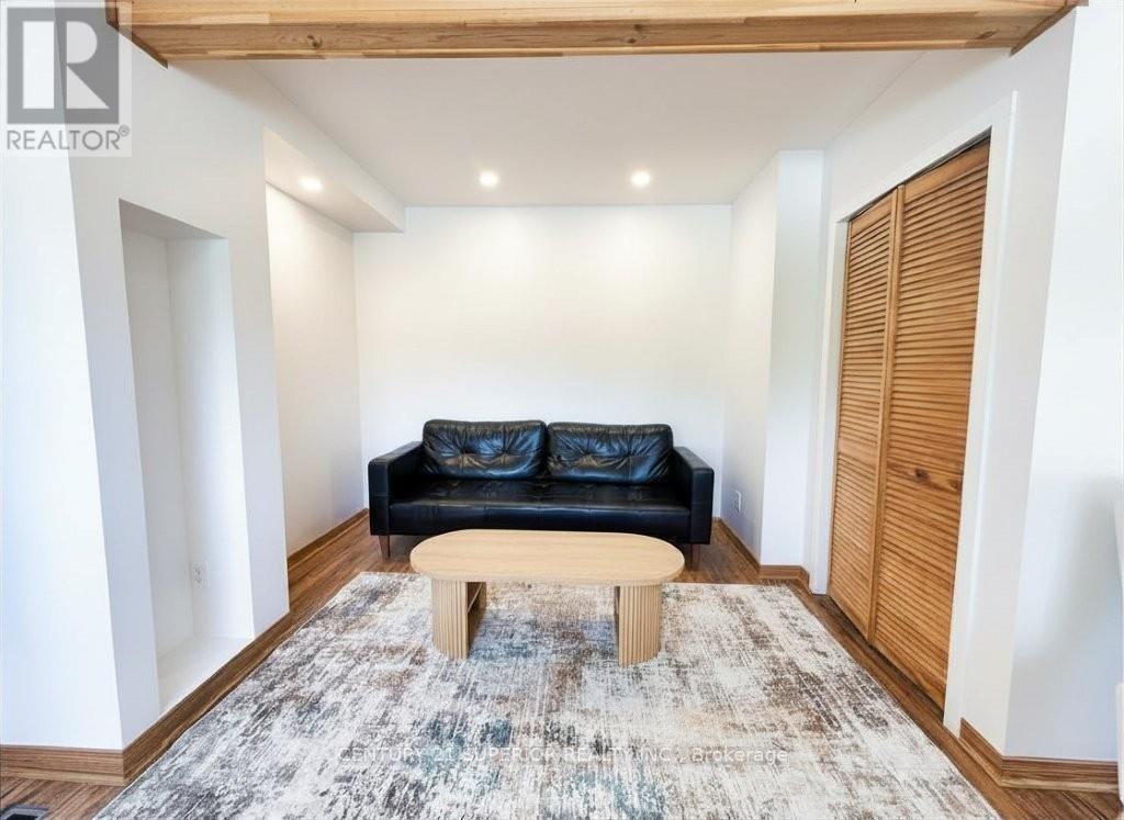 25 Timmins Street Property Photo 6