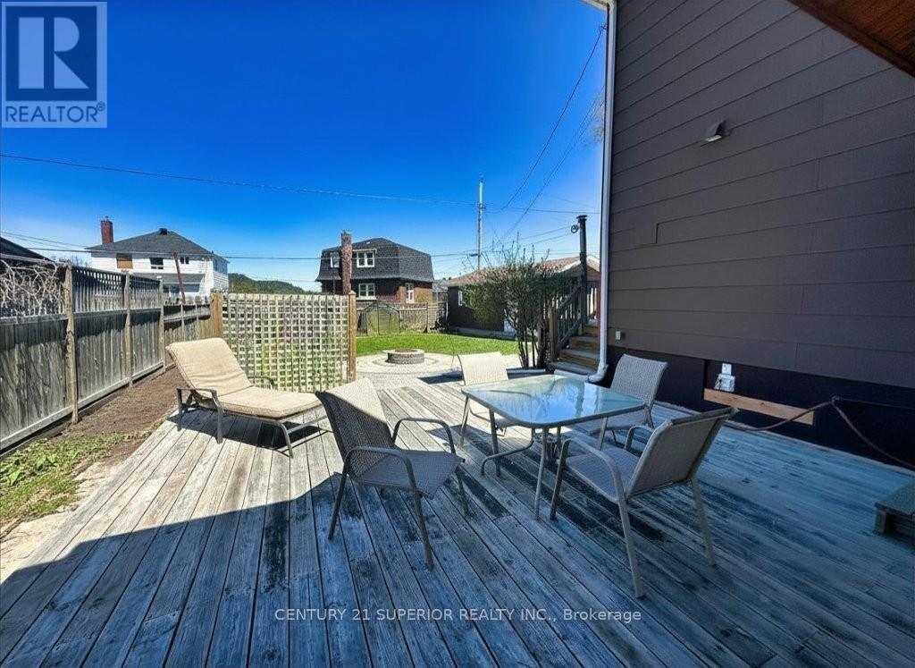 25 Timmins Street Property Photo 41