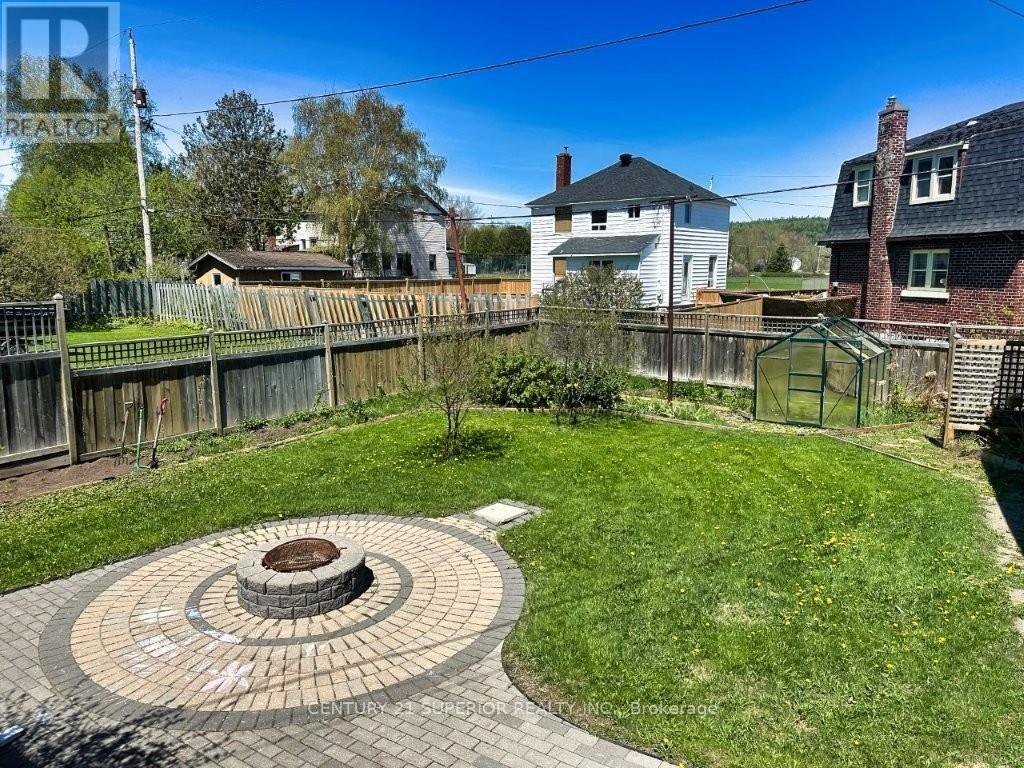 25 Timmins Street Property Photo 43
