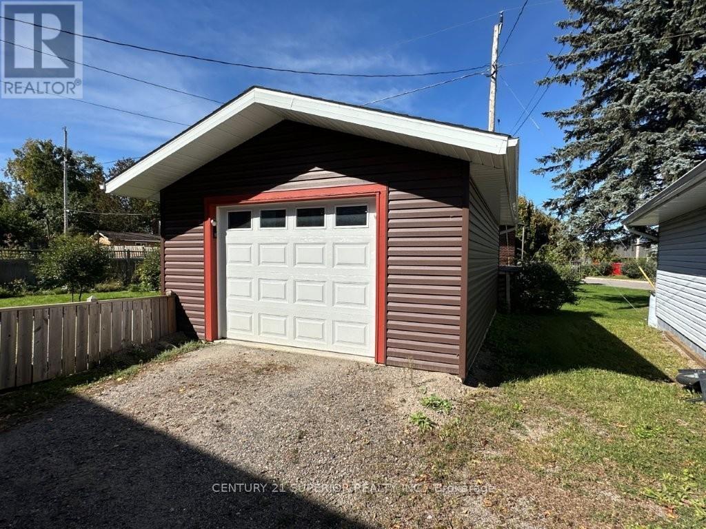 25 Timmins Street Property Photo 45