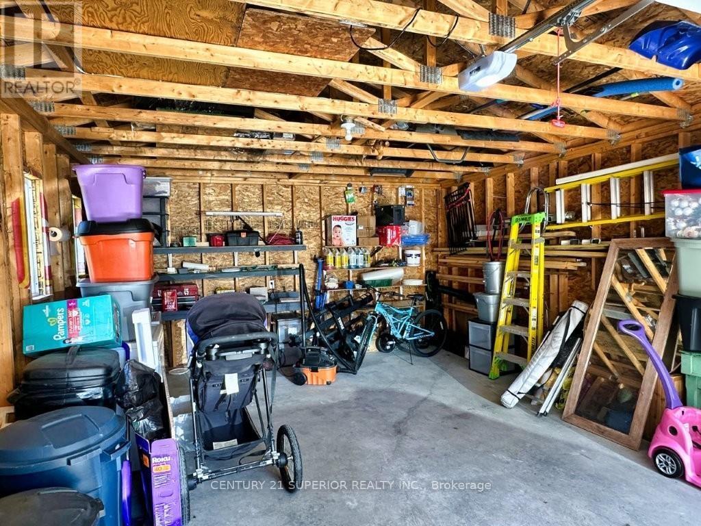 25 Timmins Street Property Photo 46