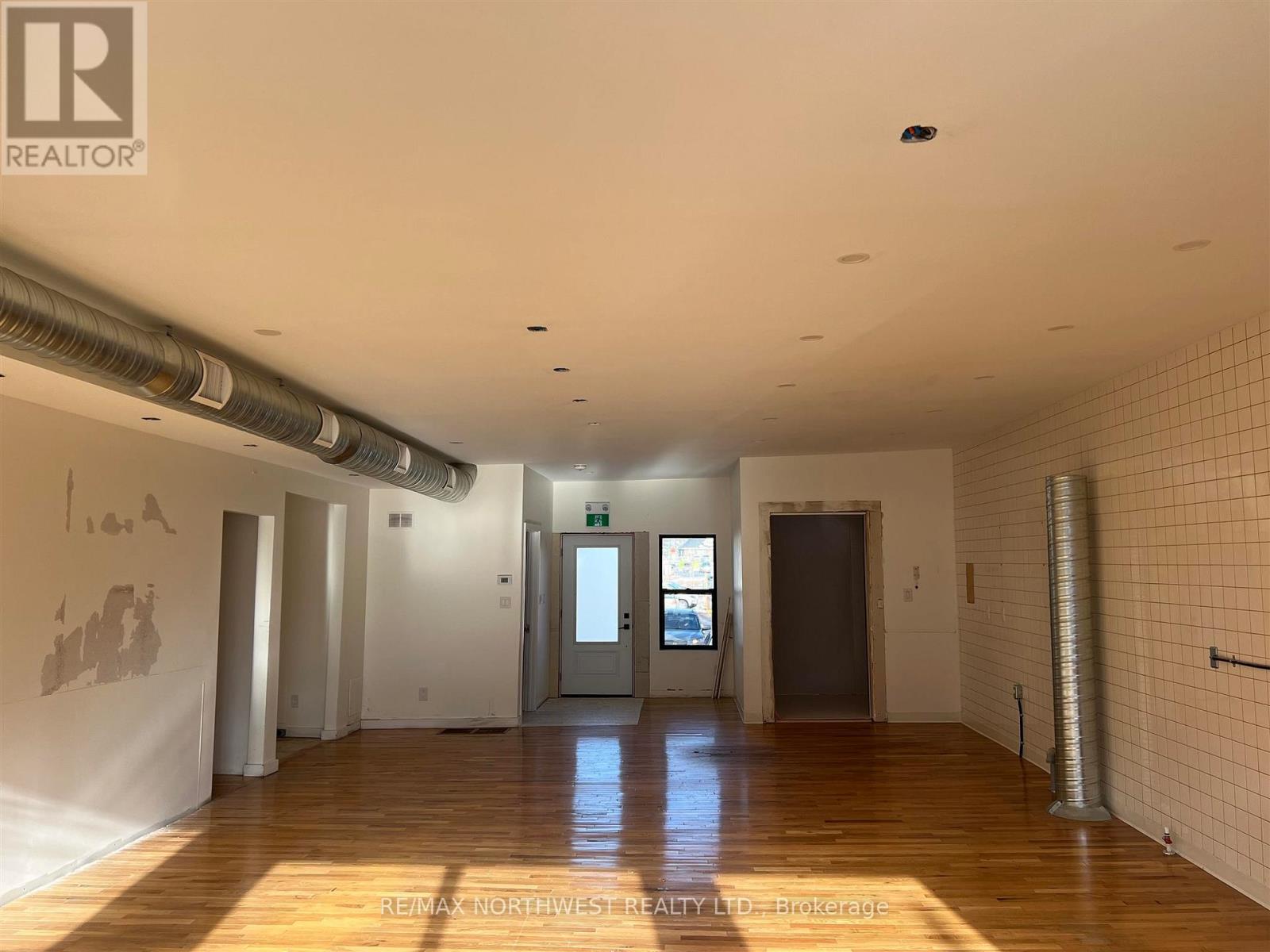 336 Second Street Property Photo 4