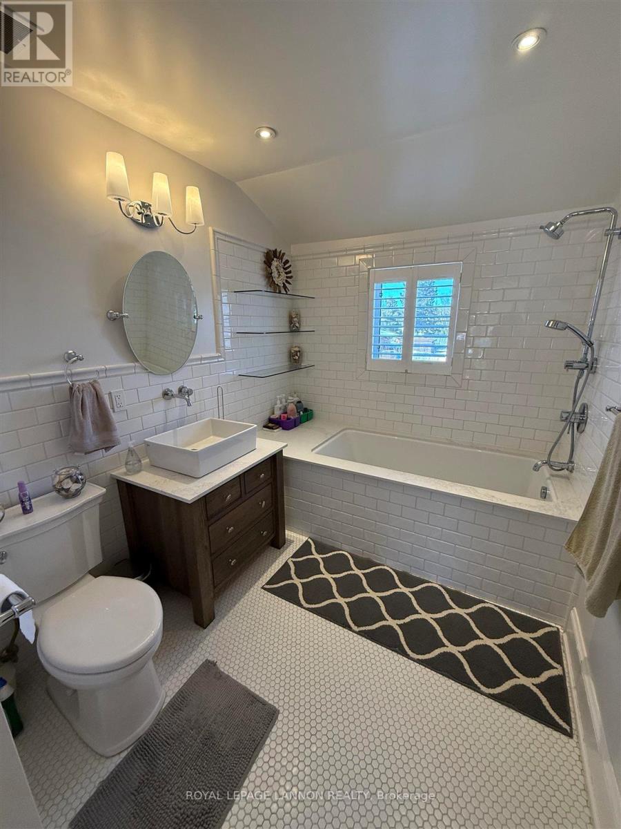 109 King Street Property Photo 27