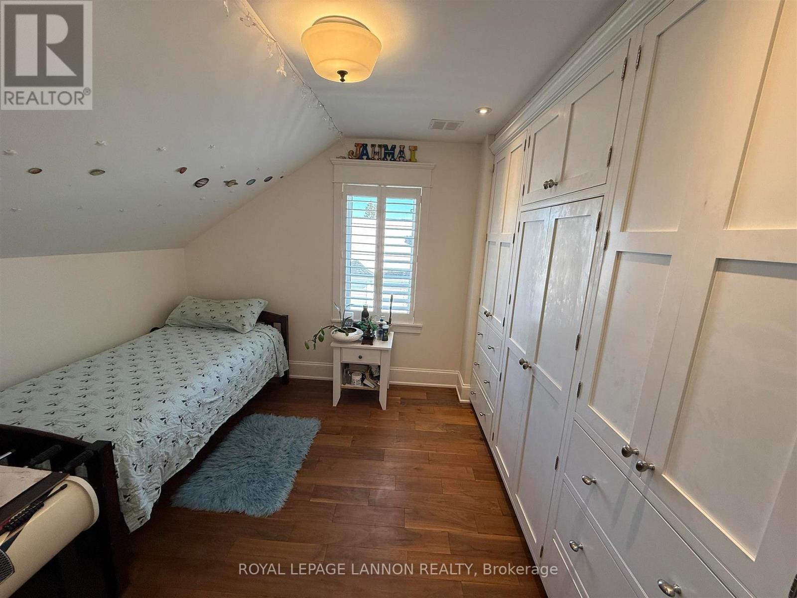 109 King Street Property Photo 28