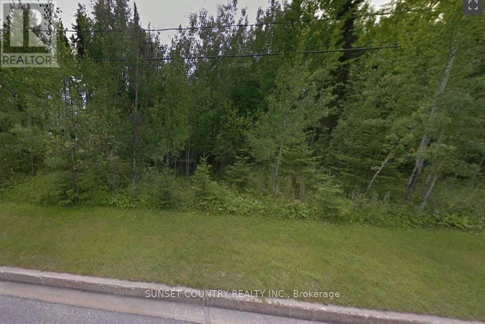 124 LAKESIDE DRIVE