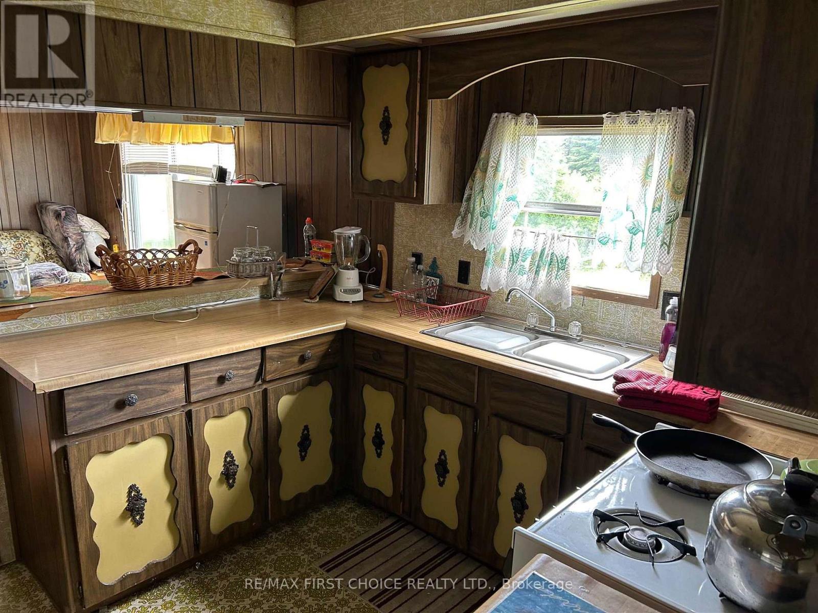 1 Bear Camp Property Photo 4