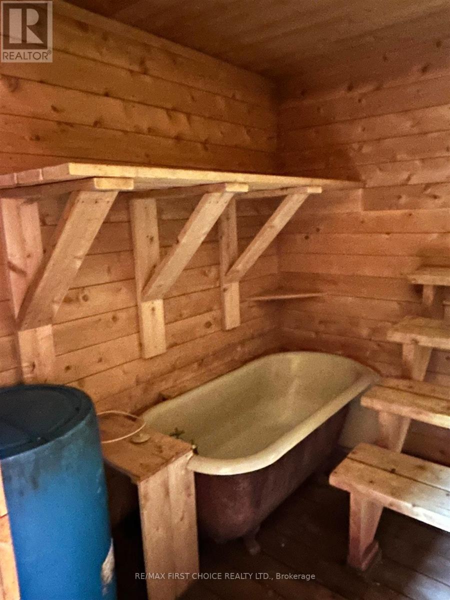 1 Bear Camp Property Photo 10