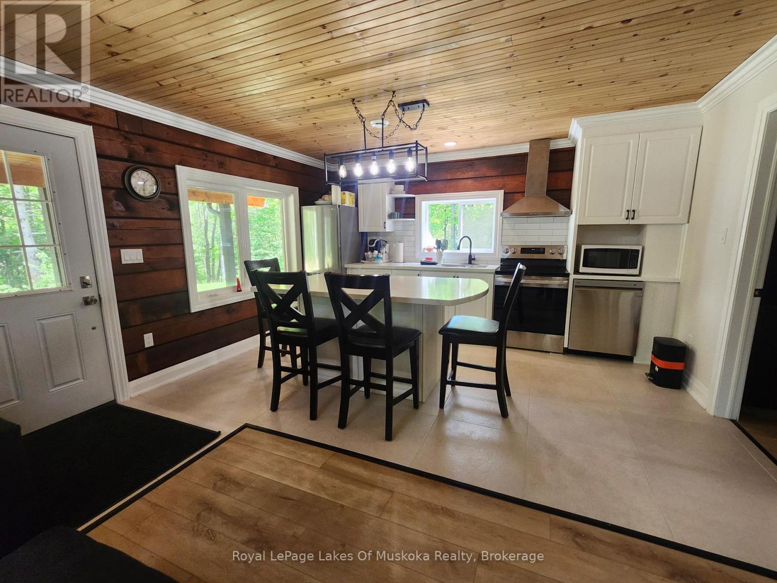 3997 Chetwynd Road Property Photo 1