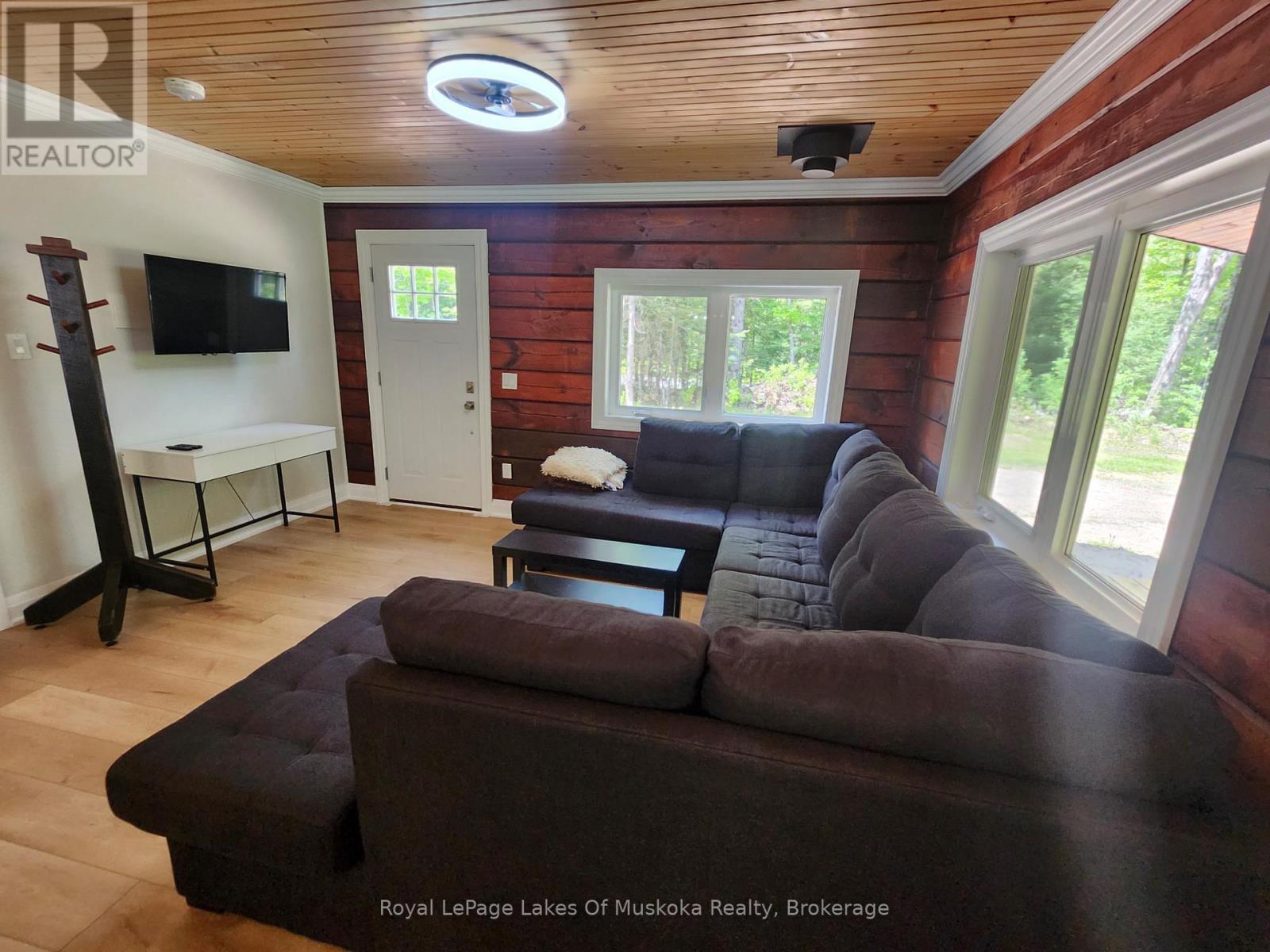 3997 Chetwynd Road Property Photo 4