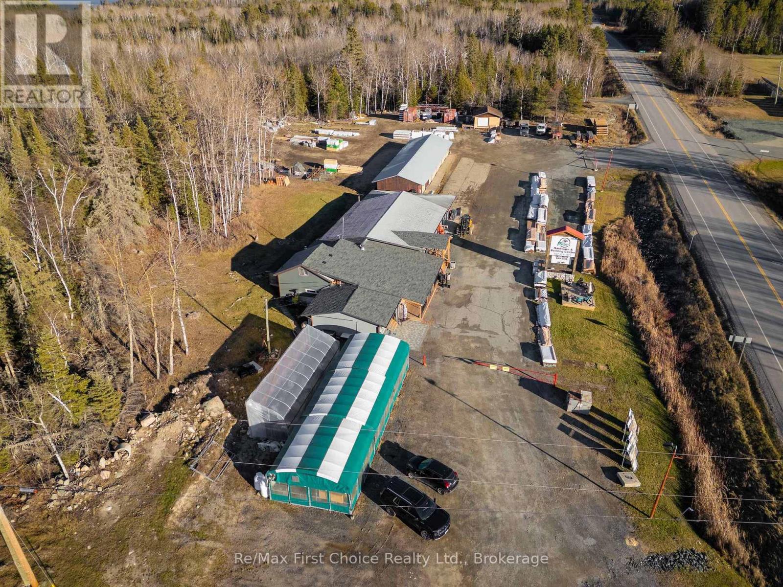 5522 Highway 71 Property Photo 8