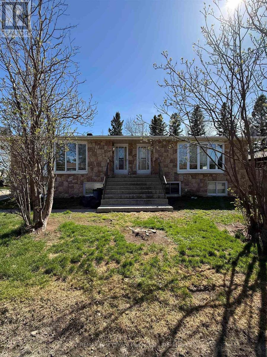 113 Cedar Crescent Property Photo 4