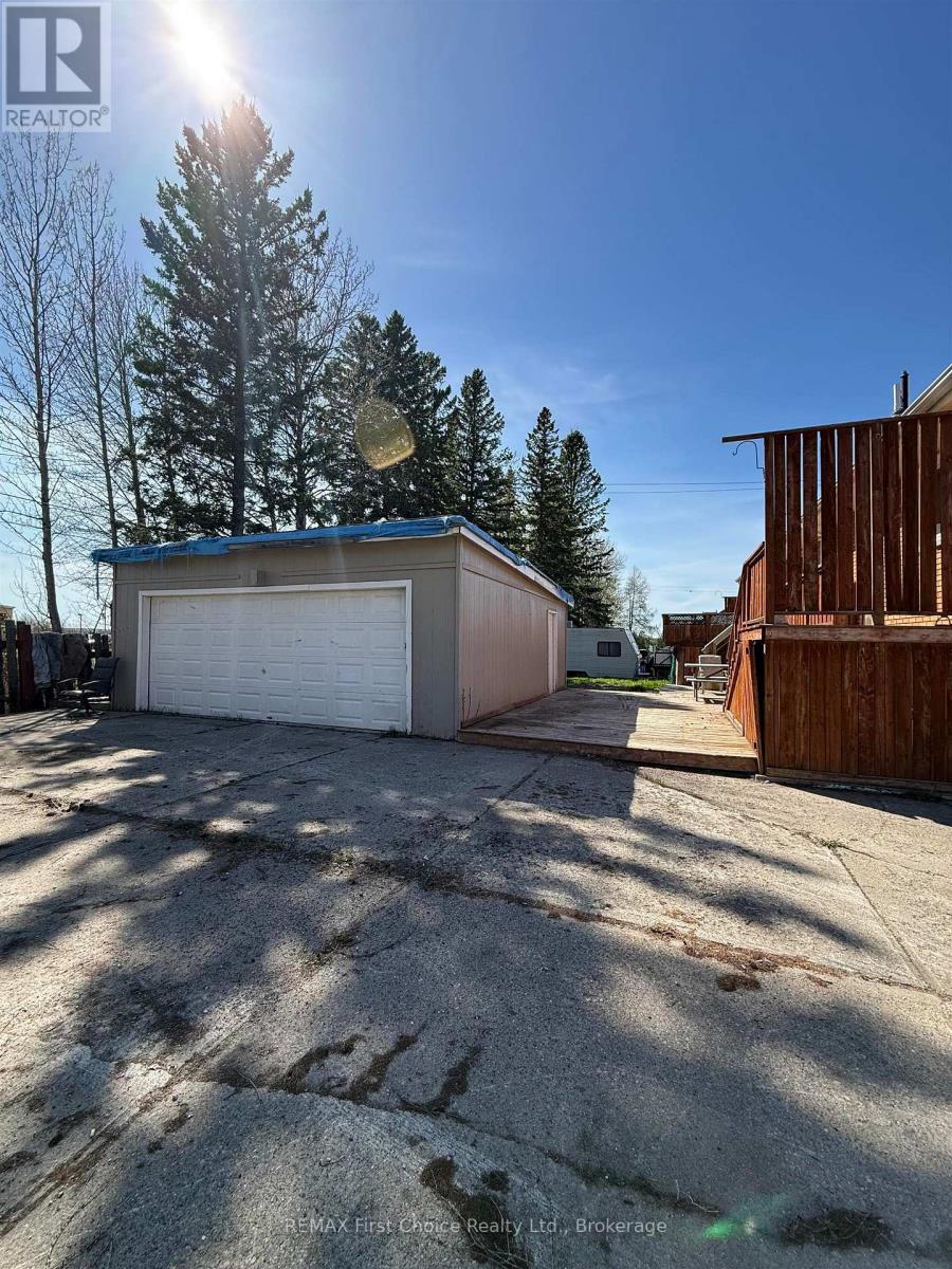 113 Cedar Crescent Property Photo 7