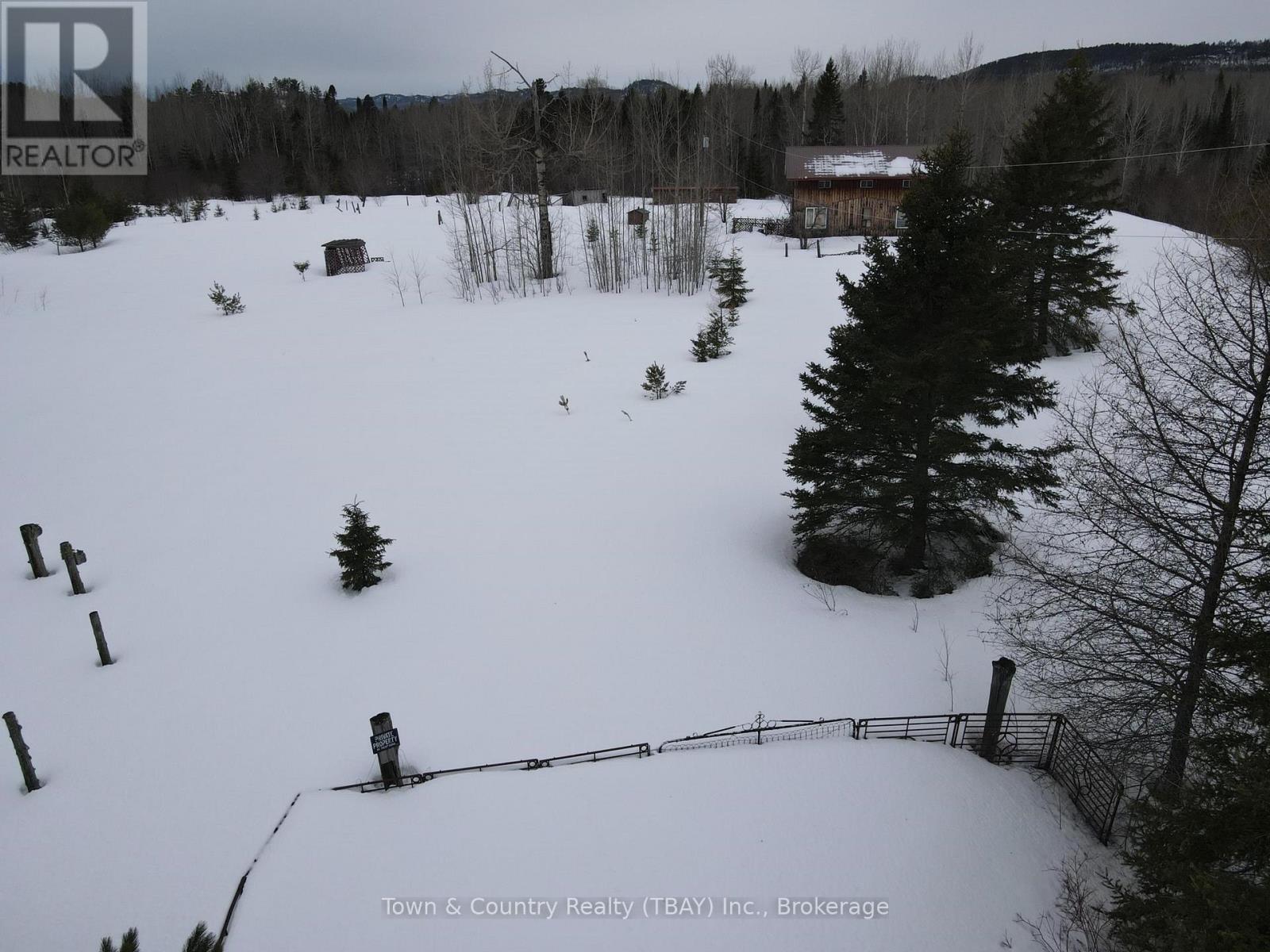 925 Hwy 593 Property Photo 7