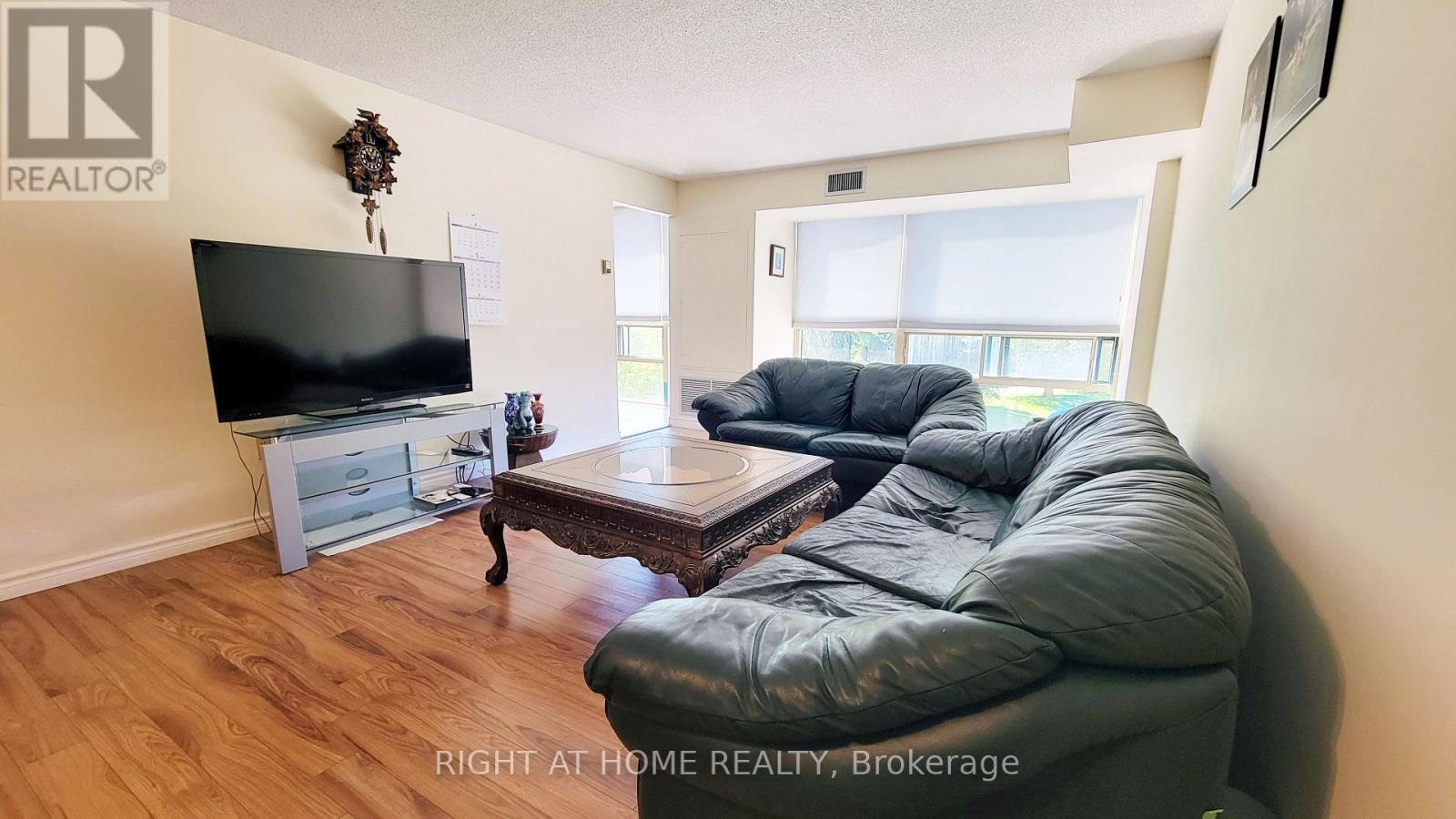 302 - 55 Blue Springs Drive Property Photo 6