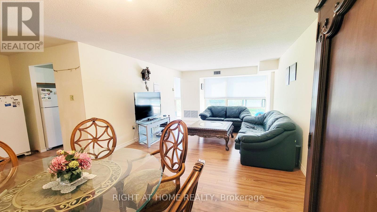 302 - 55 Blue Springs Drive Property Photo 12