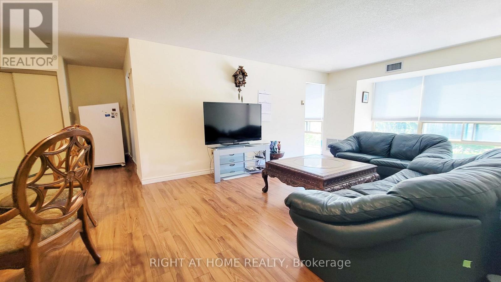 302 - 55 Blue Springs Drive Property Photo 13