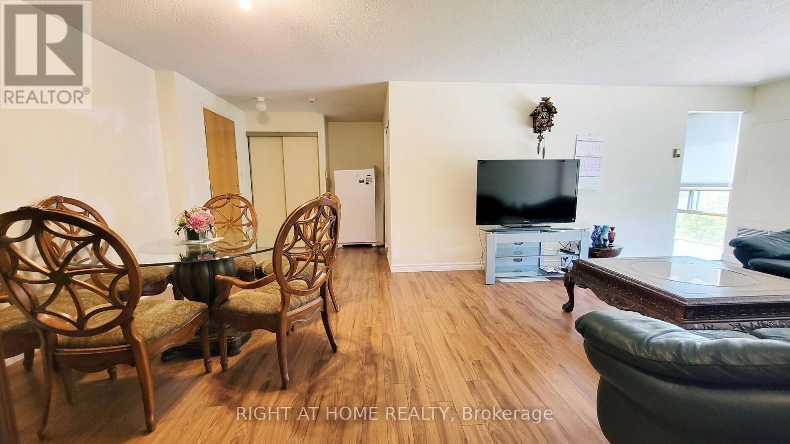 302 - 55 Blue Springs Drive Property Photo 14