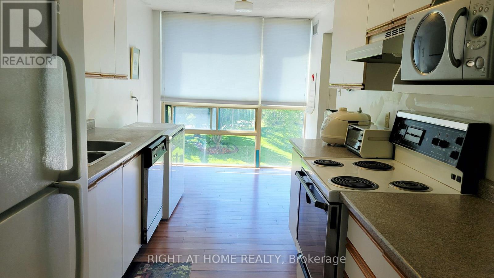 302 - 55 Blue Springs Drive Property Photo 23
