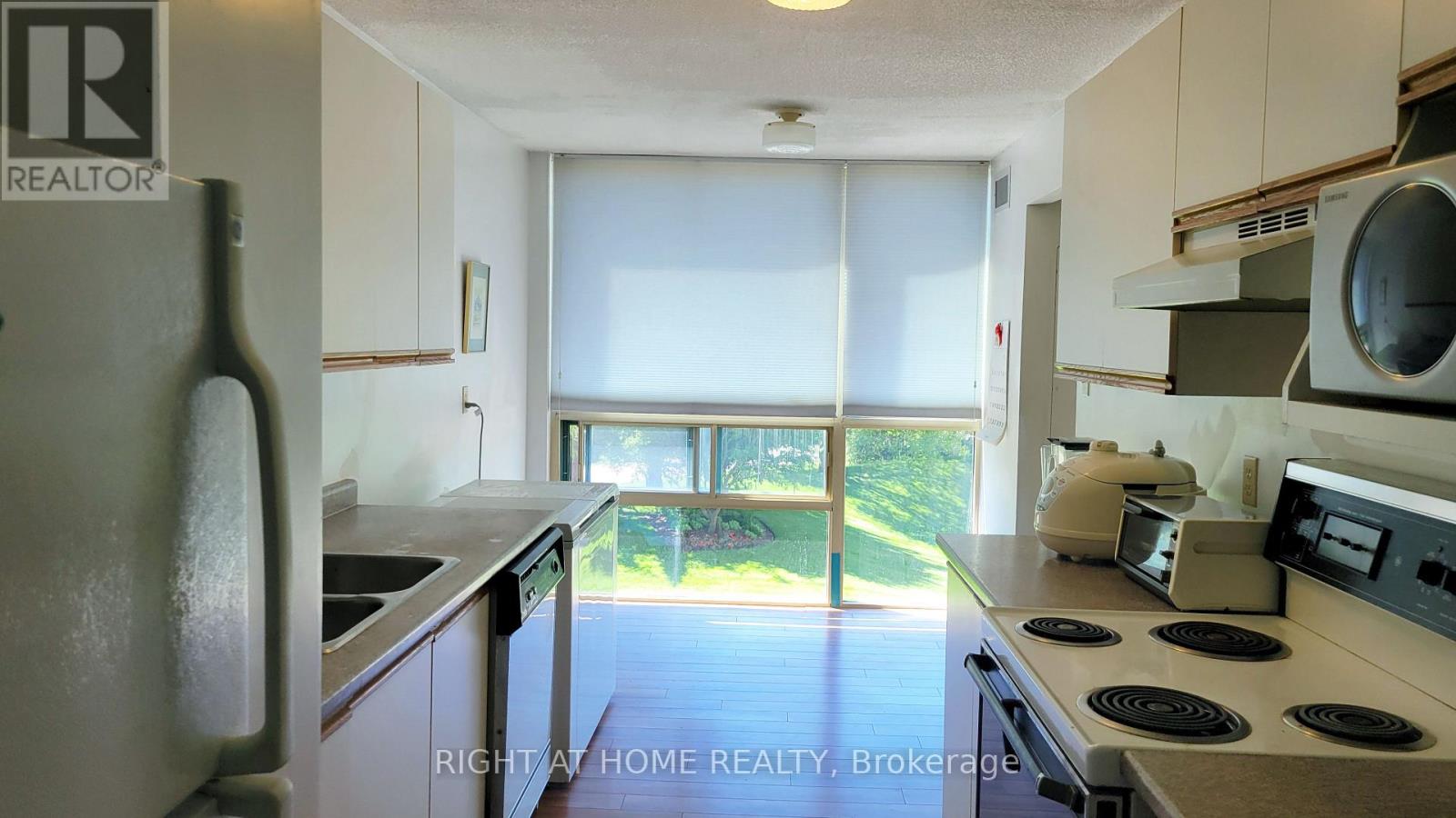 302 - 55 Blue Springs Drive Property Photo 24