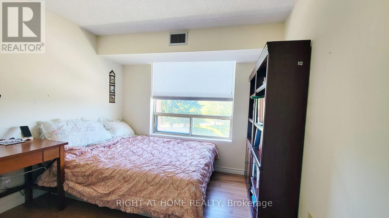302 - 55 Blue Springs Drive Property Photo 32