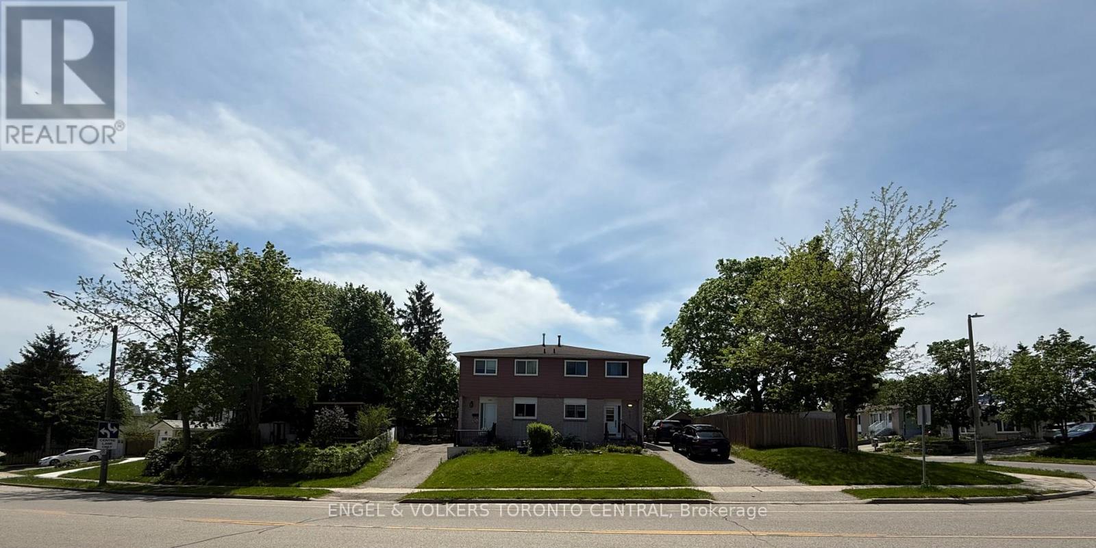 687 COLLEGE AVENUE W Property Photo 1