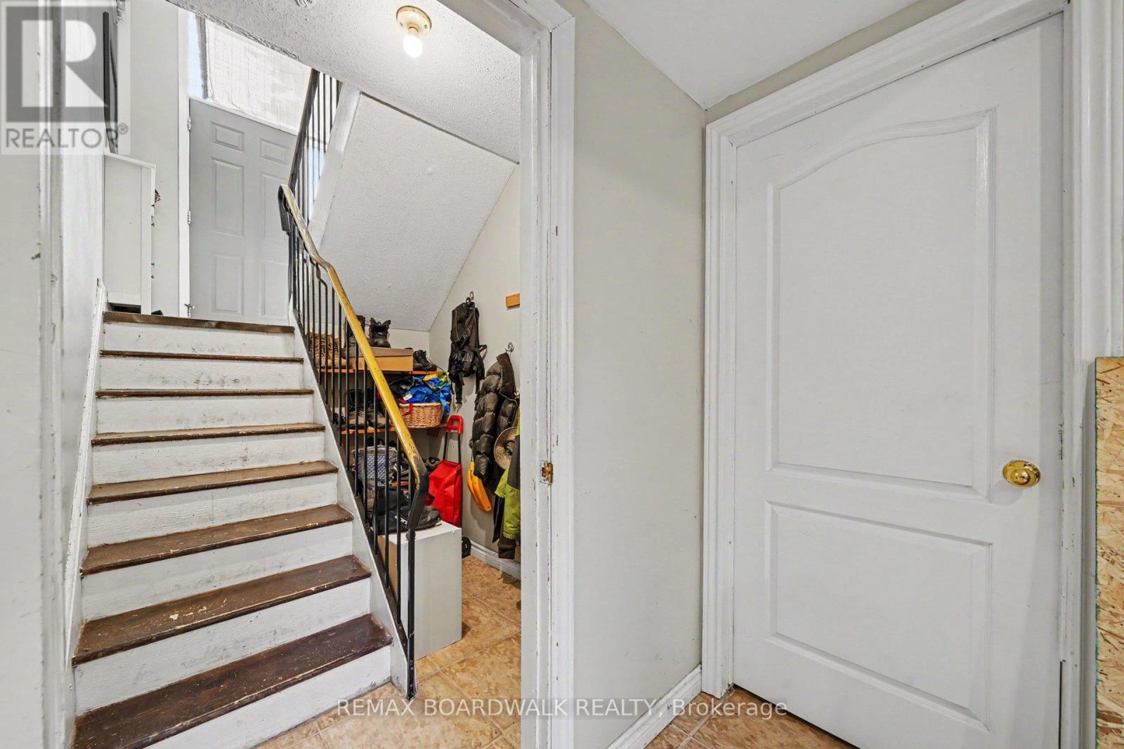 3399 Regburn Drive Property Photo 4