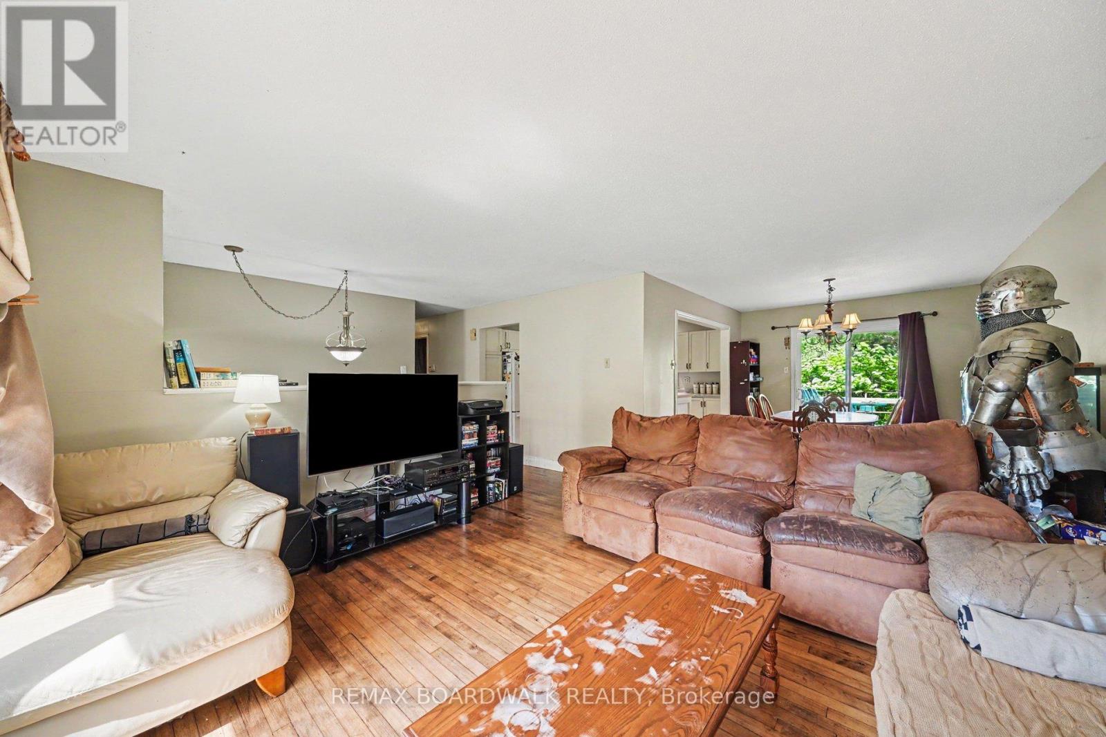3399 Regburn Drive Property Photo 5