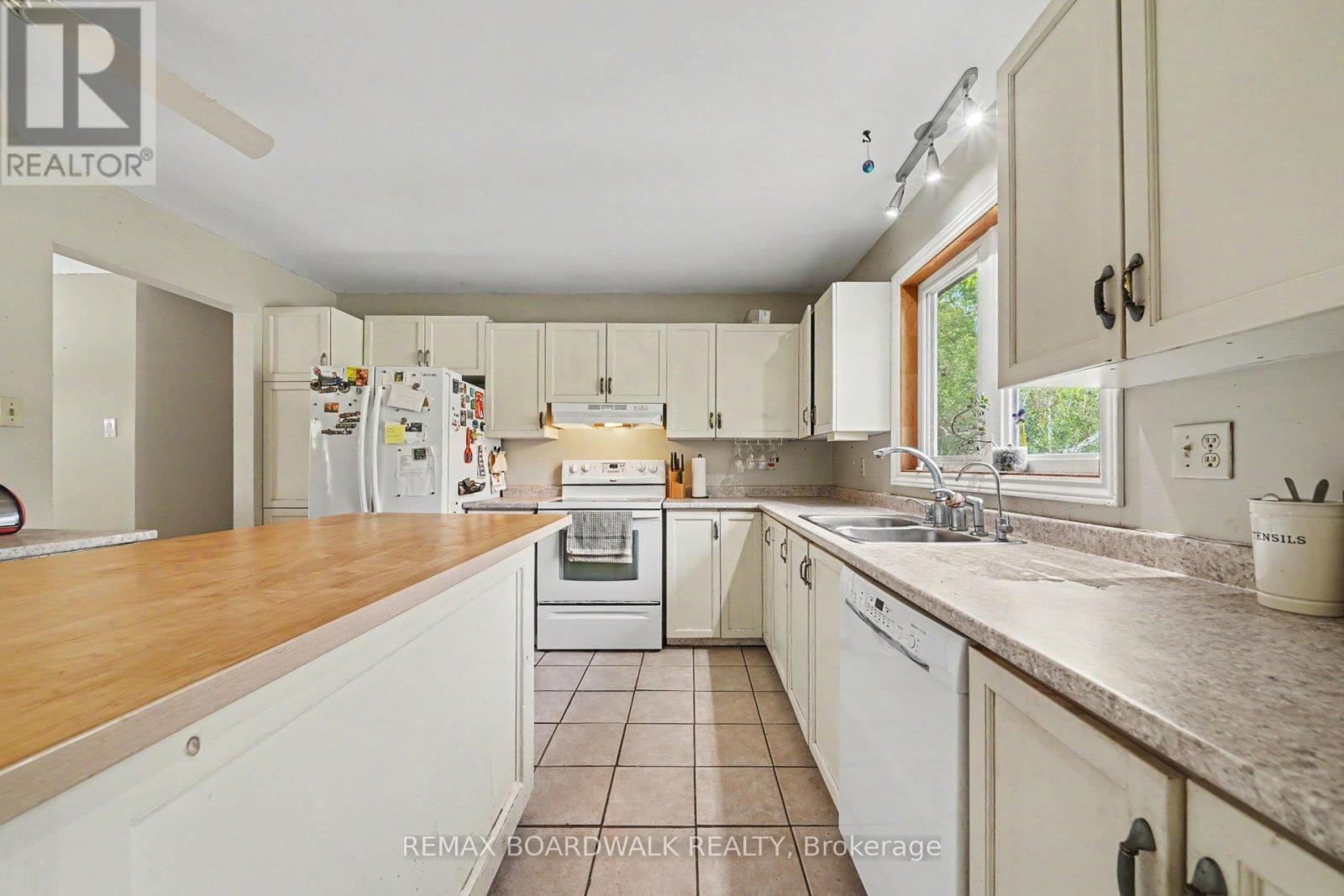 3399 Regburn Drive Property Photo 11