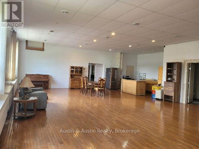 110 Clark Street Property Photo 10