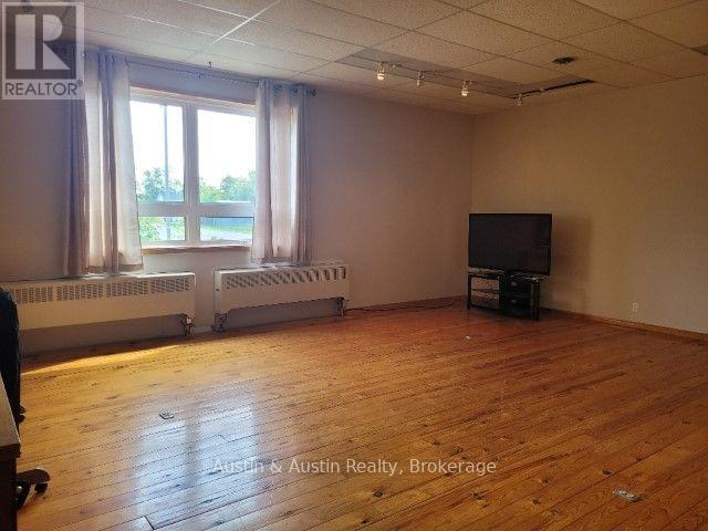 110 Clark Street Property Photo 11
