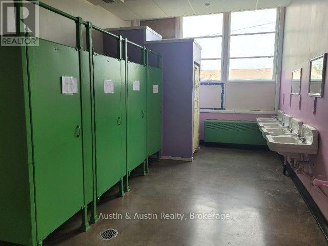 110 Clark Street Property Photo 17