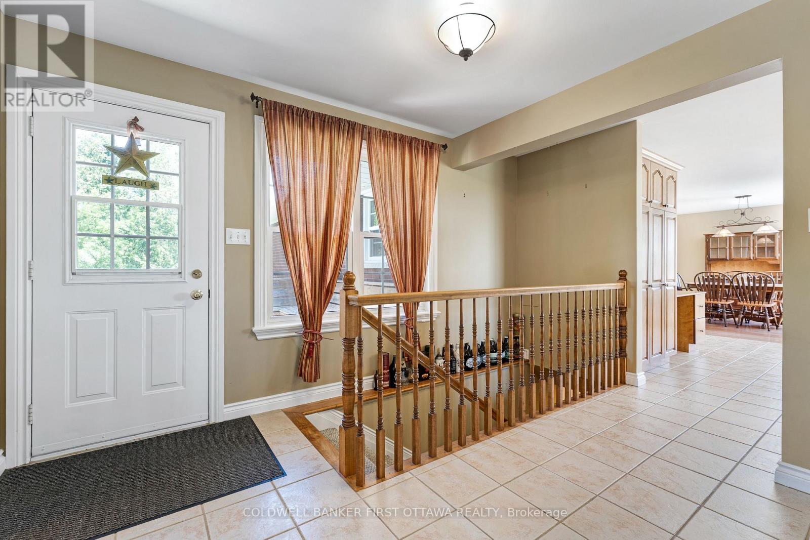 6443 Martin Street N Property Photo 8