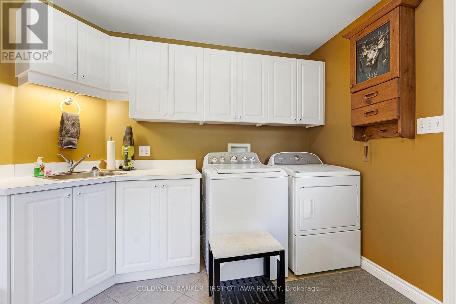 6443 Martin Street N Property Photo 15