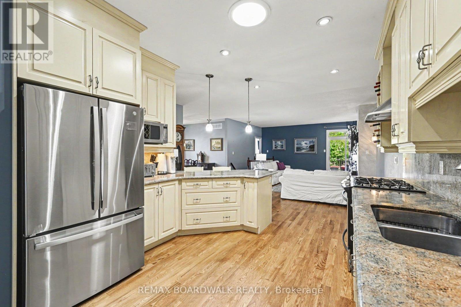 24 Samara Place Property Photo 12