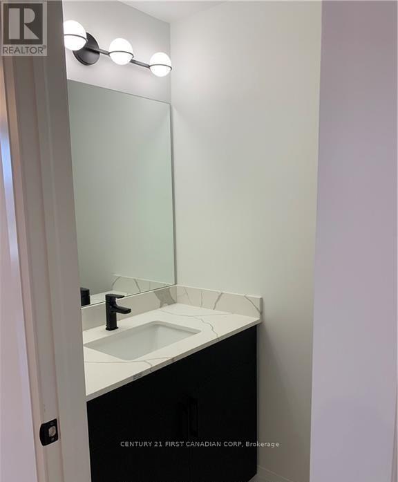 7 - 3900 Savoy Street Property Photo 11