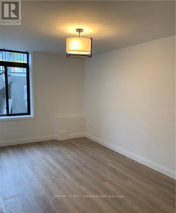 7 - 3900 Savoy Street Property Photo 14