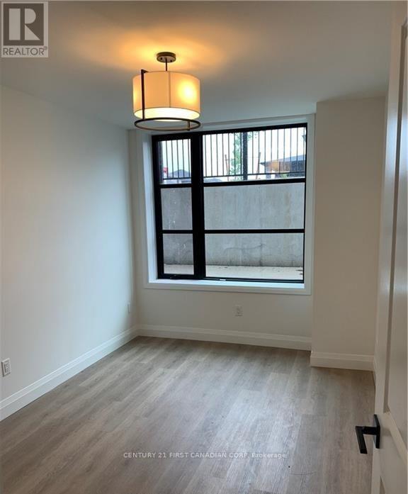 7 - 3900 Savoy Street Property Photo 15