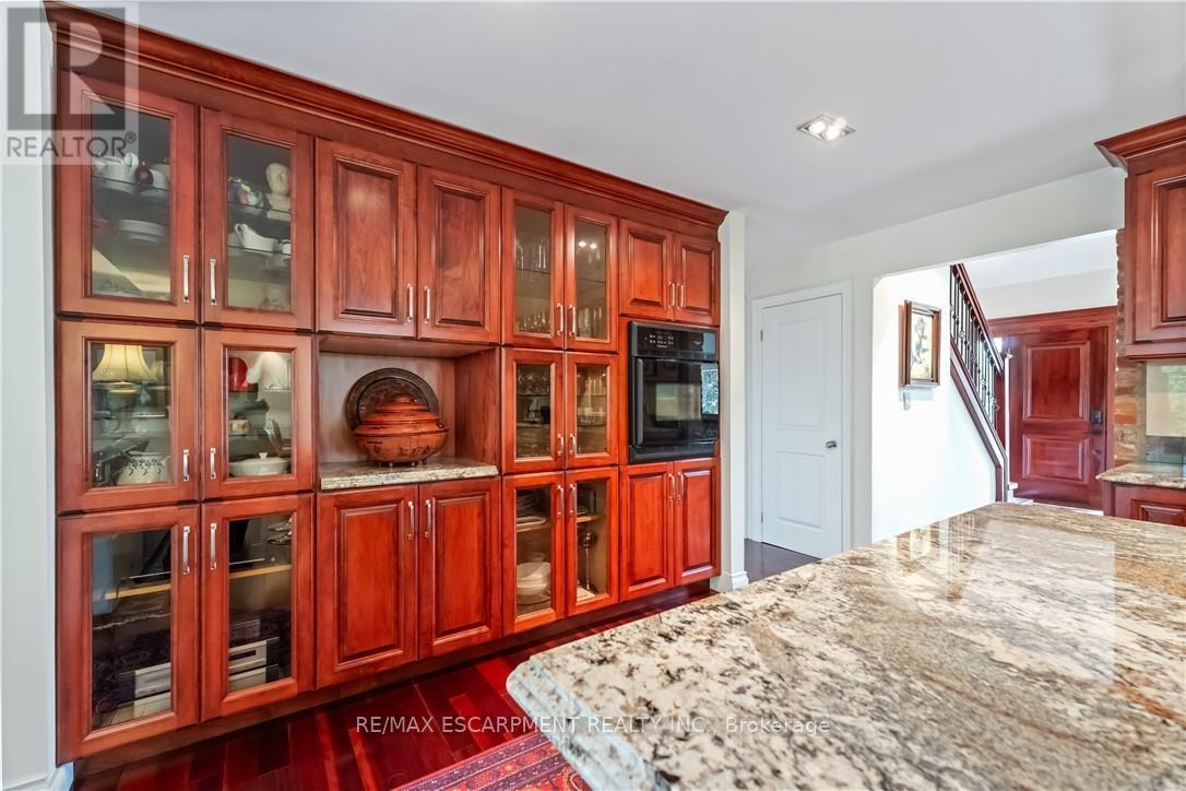 493 Ridge Road E Property Photo 20