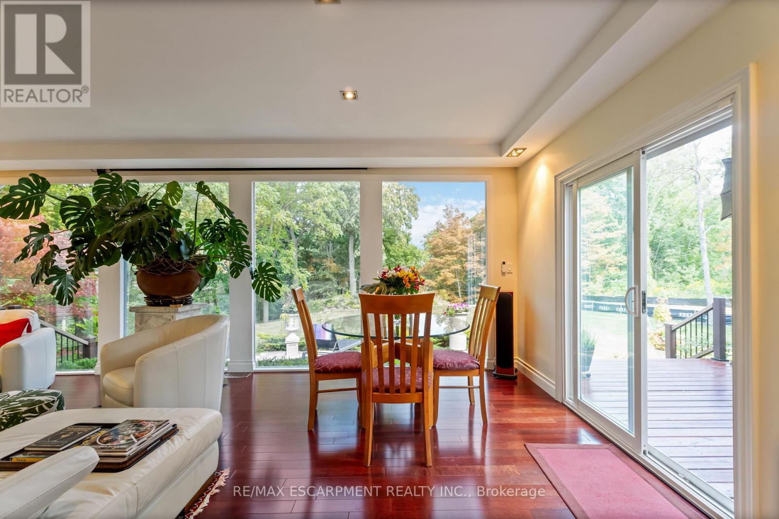 493 Ridge Road E Property Photo 21