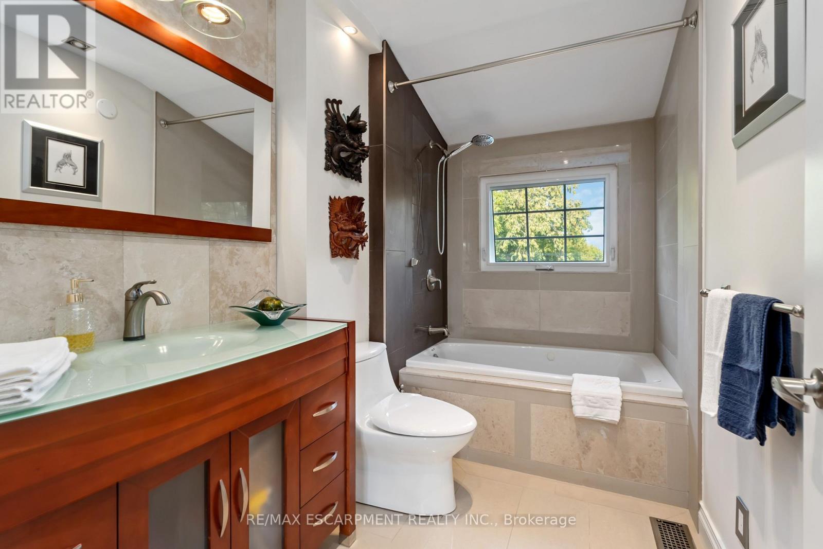 493 Ridge Road E Property Photo 35