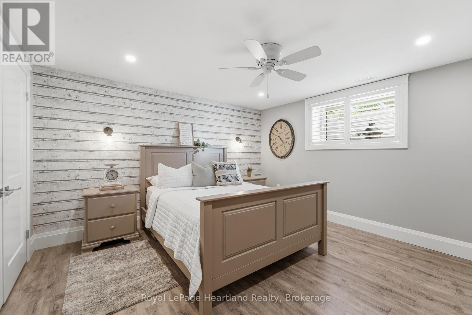 5434 7th Line Property Photo 26
