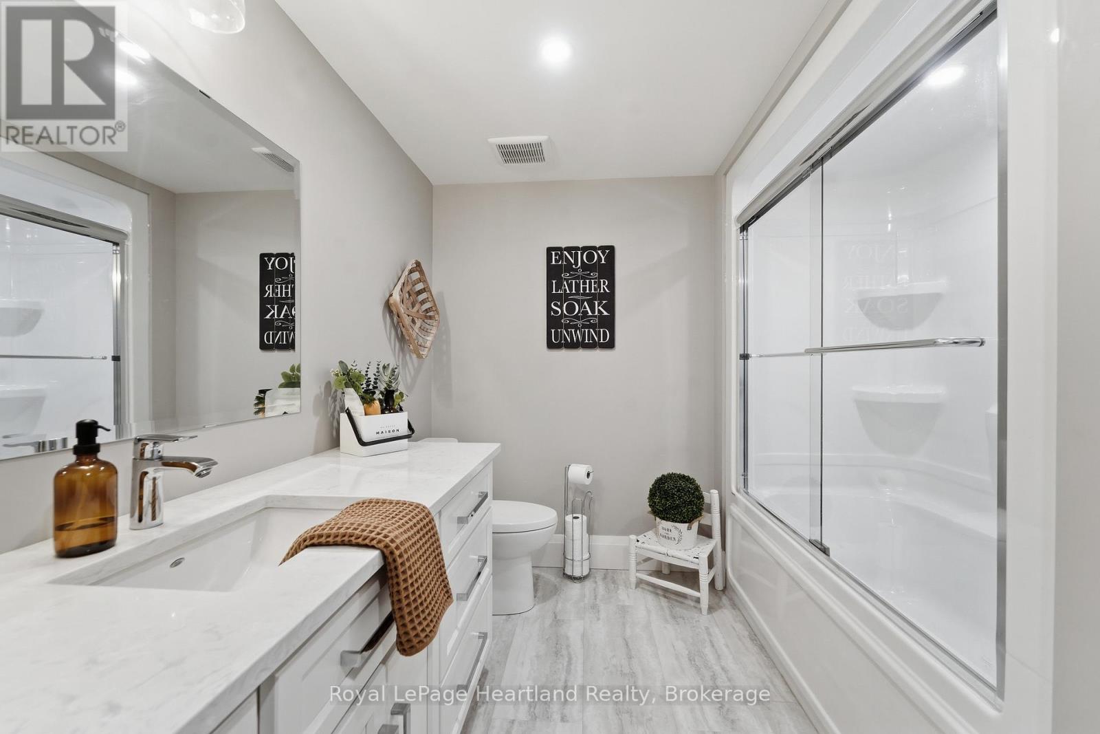 5434 7th Line Property Photo 29