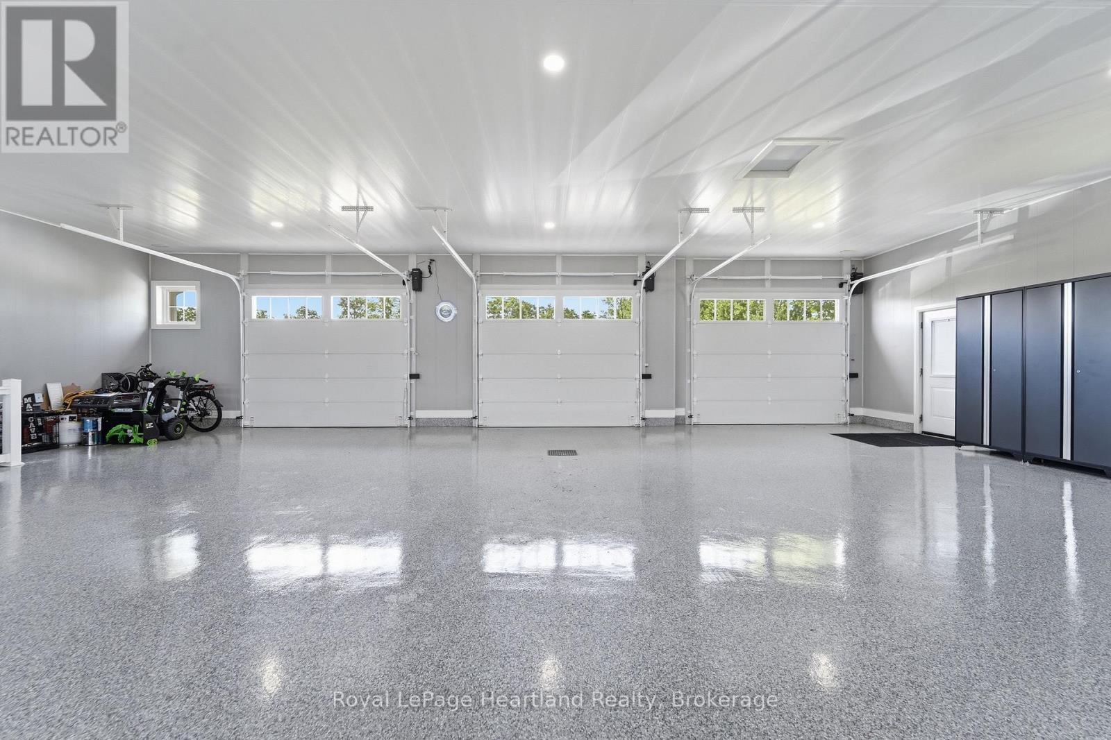 5434 7th Line Property Photo 37