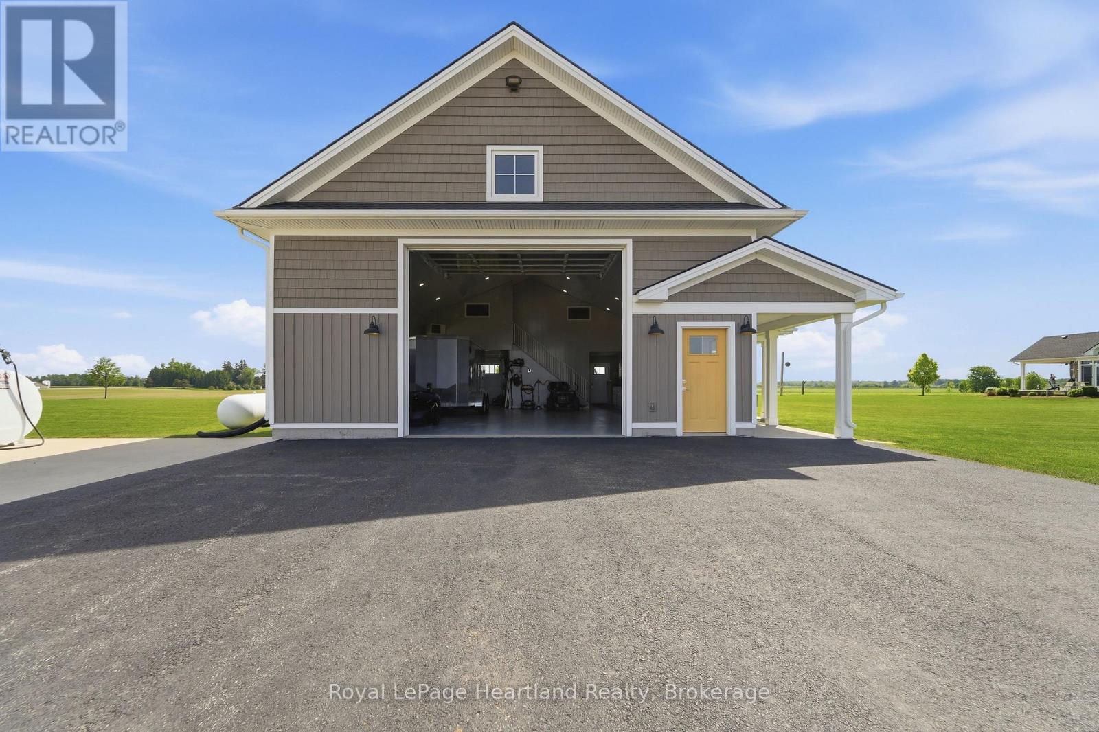 5434 7th Line Property Photo 43