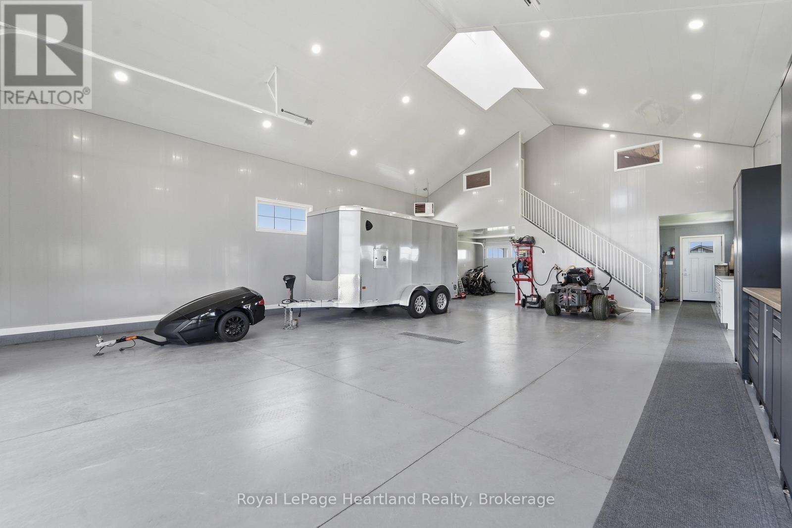 5434 7th Line Property Photo 44