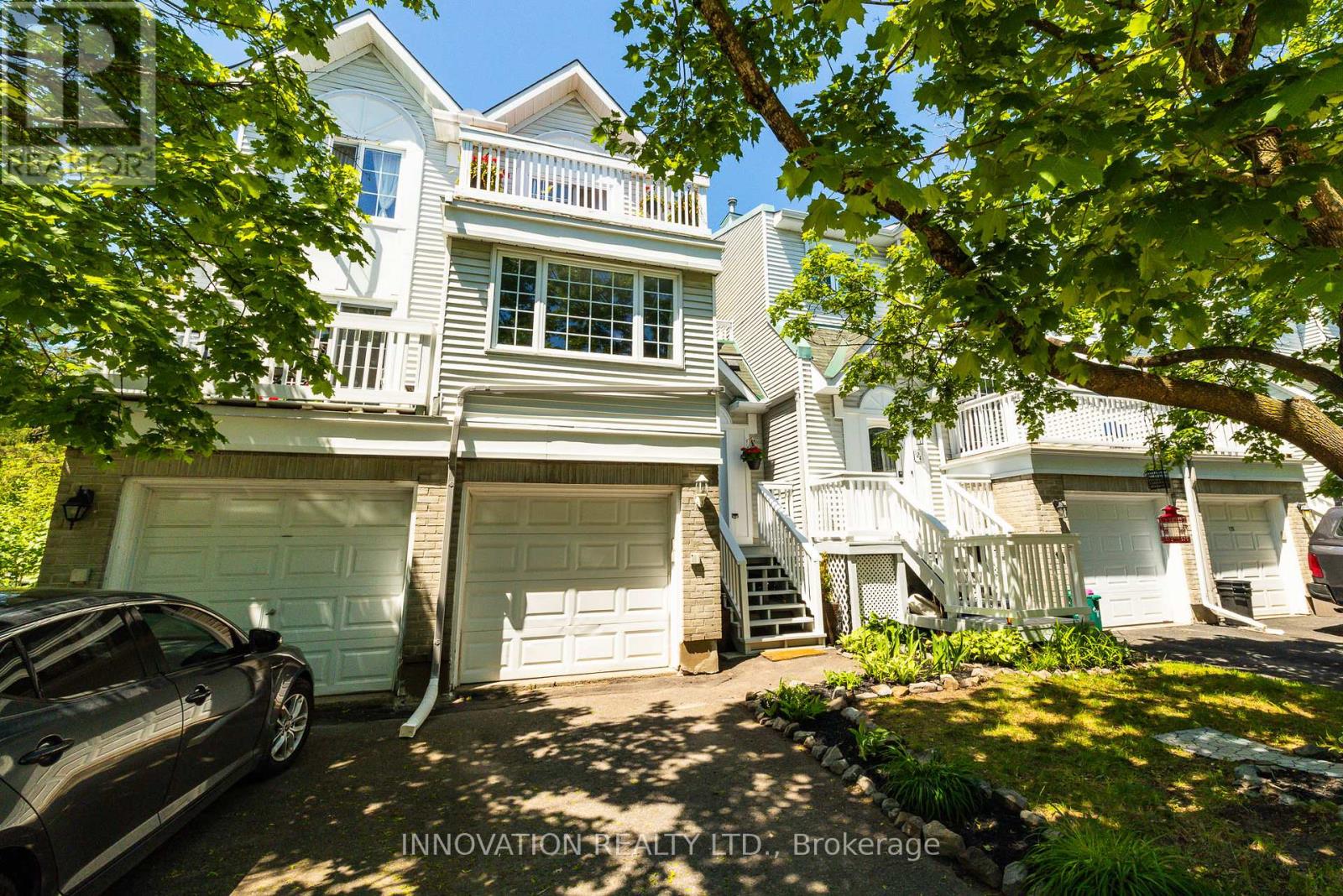 58 - 122 CASTLEGREEN PRIVATE Property Photo 1